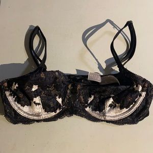 34B Black and White Lace Unlined Bra